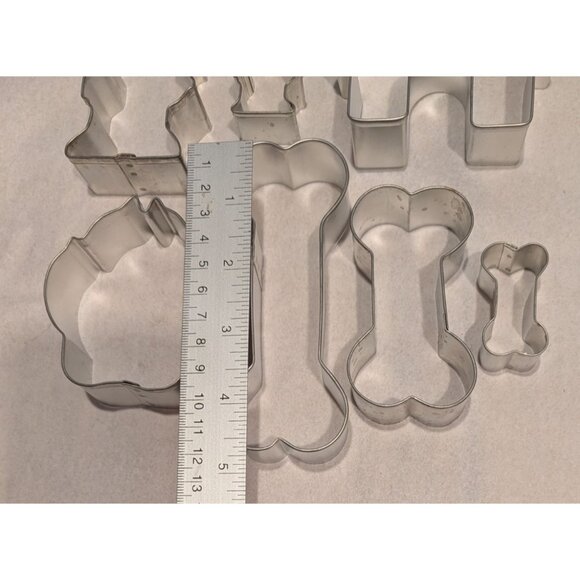 Dog Themed Cookie Cutter Set Dog House Bone fire Hydrant - Picture 5 of 13